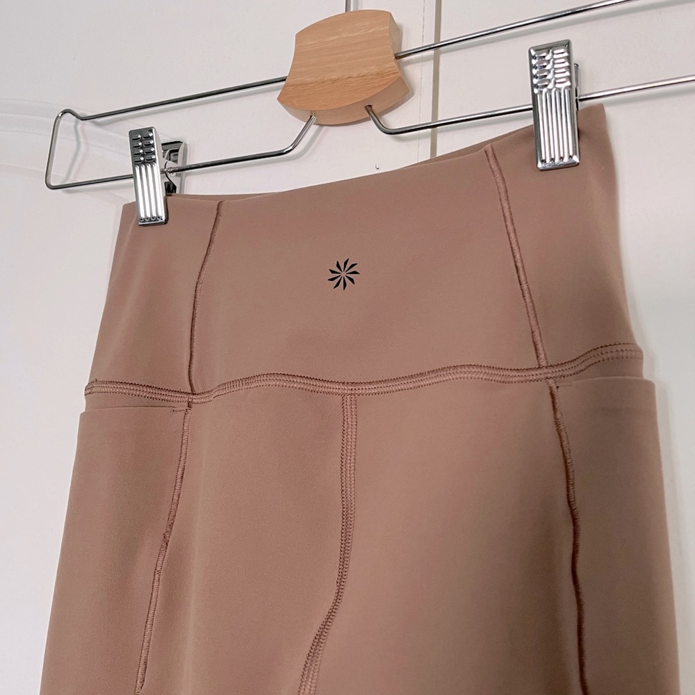 Athleta Transcend Stash Crop Straight Leg Pant size XS - Picture 8 of 10